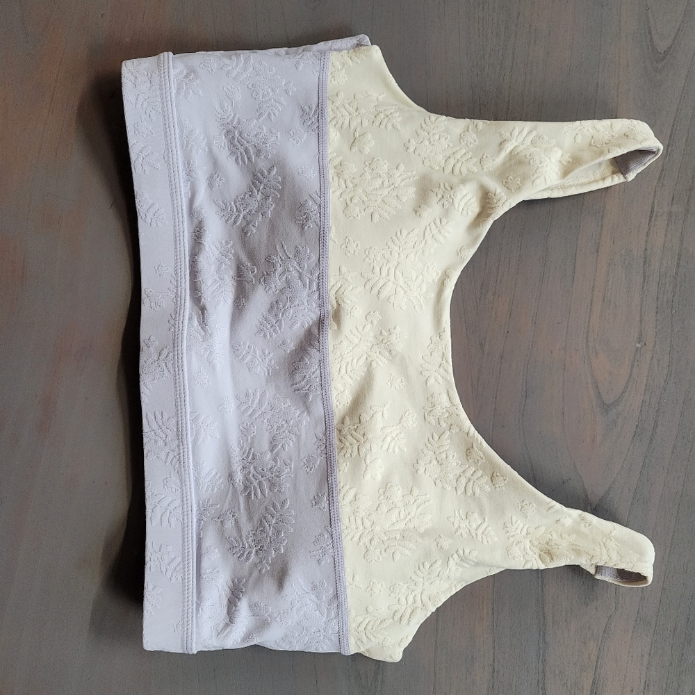 Mono b sports bra